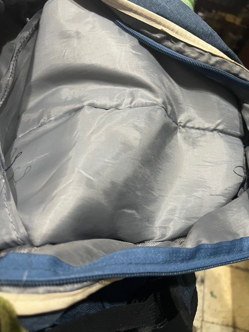 Backpack (Category: Backpacks) located in Makati City. Submitted by sinner_or_saint101 (Listing ID 1286039427, Image 3). Description: Cloth backpack Sturdy Big .