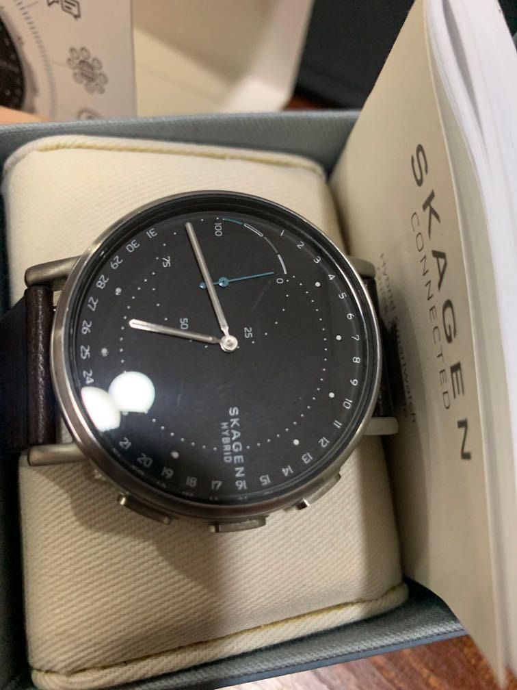 BARELY USED Skagen Signatur Hybrid Smartwatch Luxury Watches on
