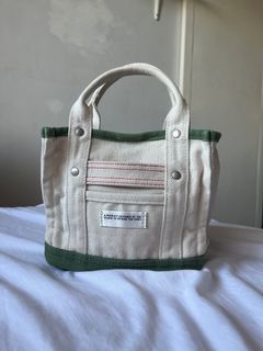 Beyond The Vines Canvas Carryall 0.5 in Natural/Olive