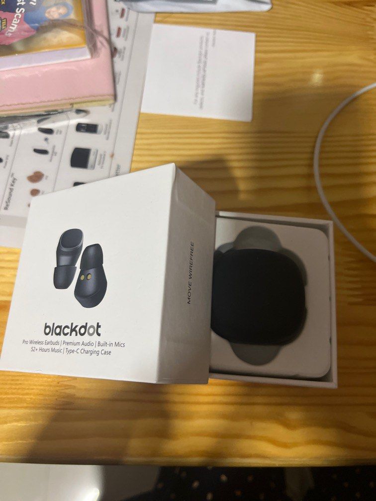 Blackdot earpiece 2025