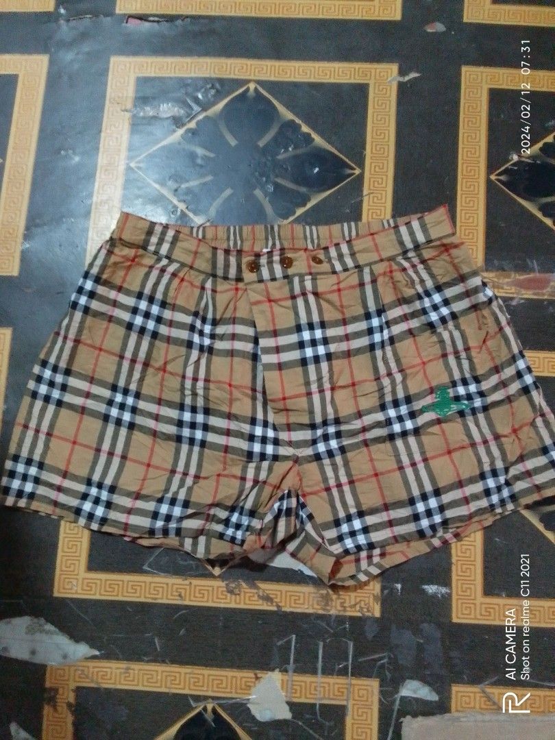 Burberry vivienne 2025 westwood shorts