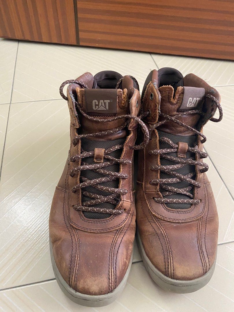 brown cat boots