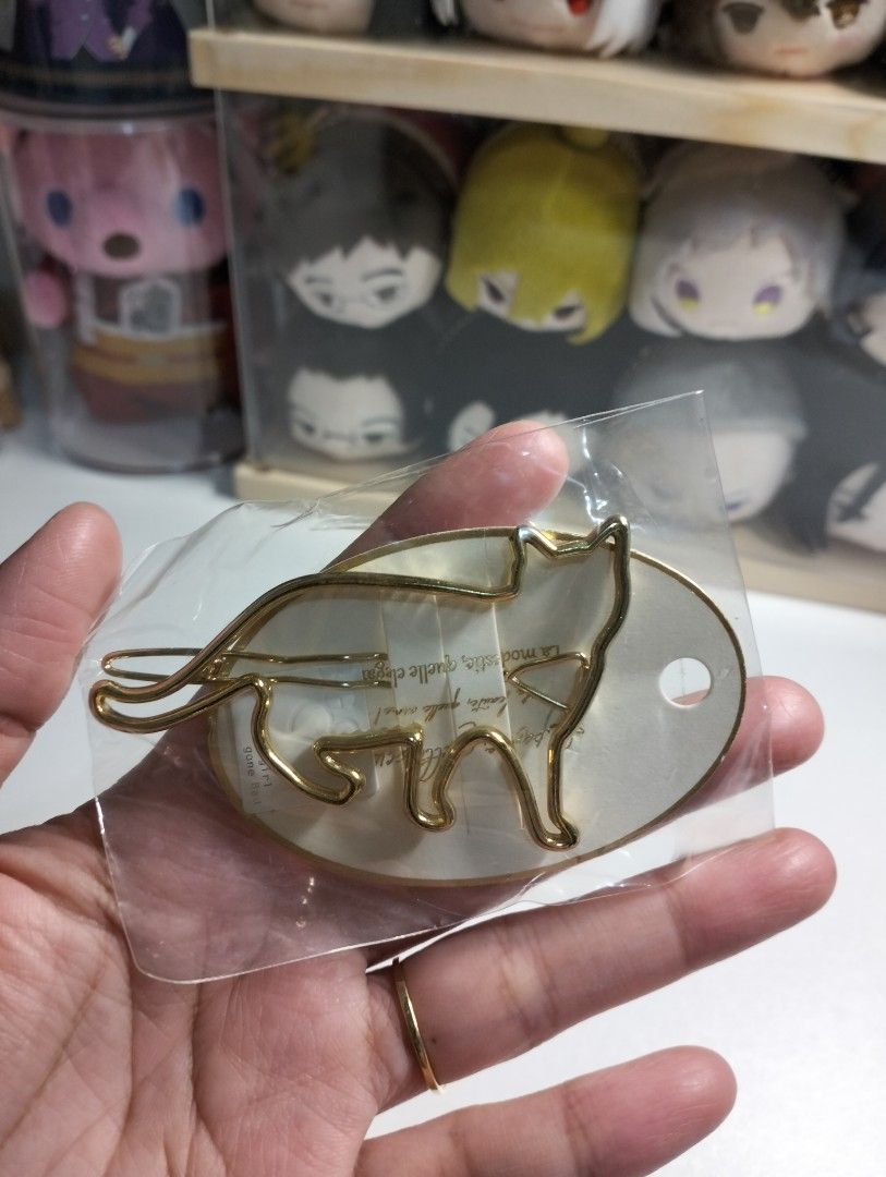Cat metal hair clip (Category: Hair Accessories) located in Bulacan. Submitted by nyawnyaww (Listing ID 1286045125, Image 1). Description: 110 each.