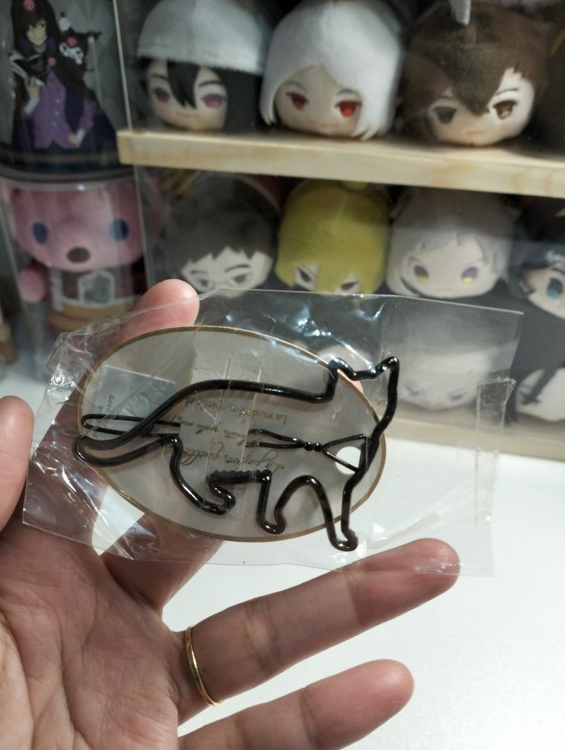 Cat metal hair clip (Category: Hair Accessories) located in Bulacan. Submitted by nyawnyaww (Listing ID 1286045125, Image 3). Description: 110 each.
