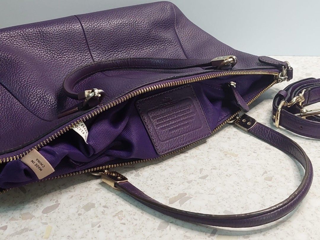 Kelsey signature east on sale west small crossbody