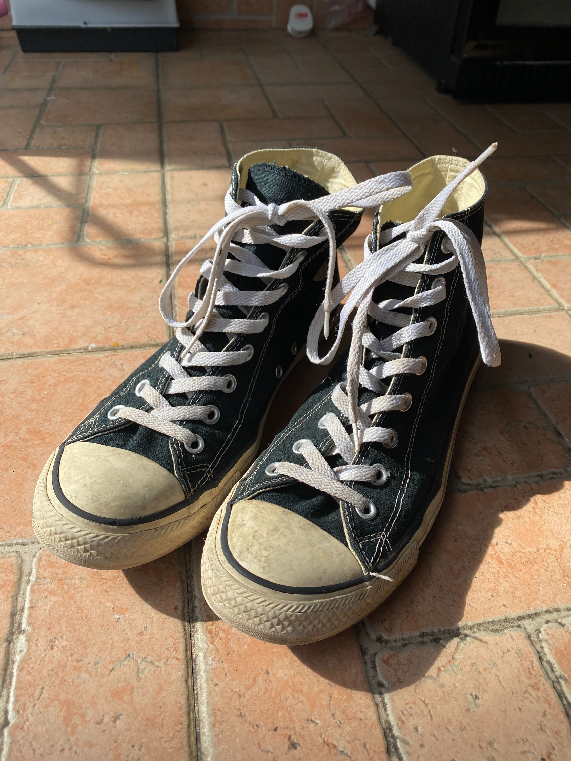 FREE Converse Chuck Taylor All Star High EUR 44 size Free Items on Carousell