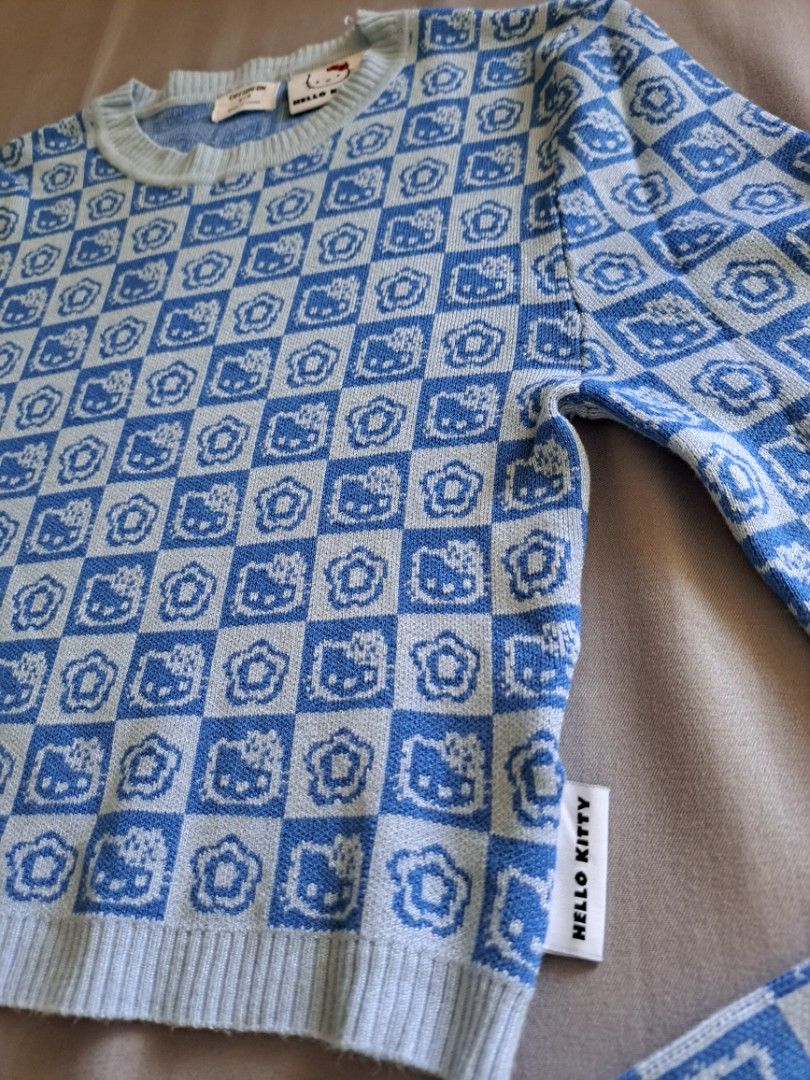 Croptop Cotton On Hello Kitty Longsleeve (Category: Coats, Jackets and Outerwear) located in Baliuag. Submitted by same1693 (Listing ID 1286043173, Image 3). Description: Good as new once lang sinuot.