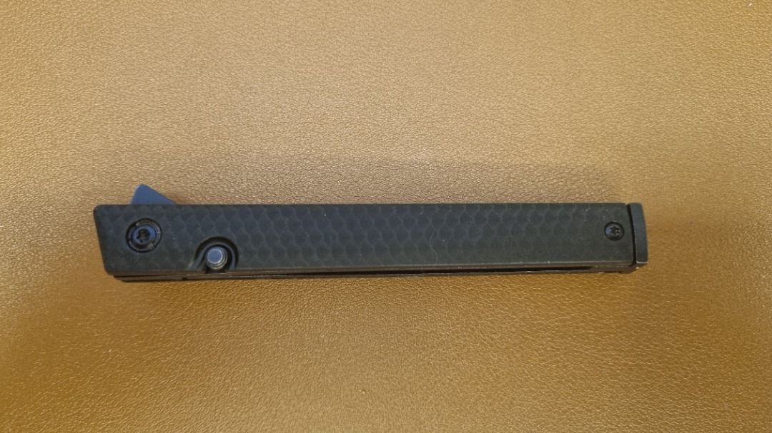 CRKT CEO Folding Knife Executive Knife (Category: Knives & Chopping Boards) located in Davao. Submitted by minimallclutter (Listing ID 1286124722, Image 2). Description: CRKT CEO Folding Knife Executive Knife - blackout .