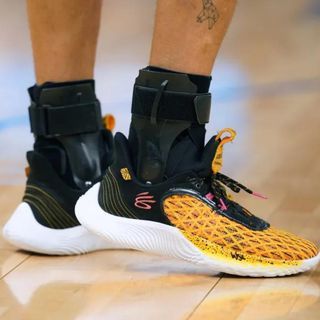 Curry 9 Size 9 Sesame Street Basketball Shoe Top Grade Basketball Shoes w/ Free Socks