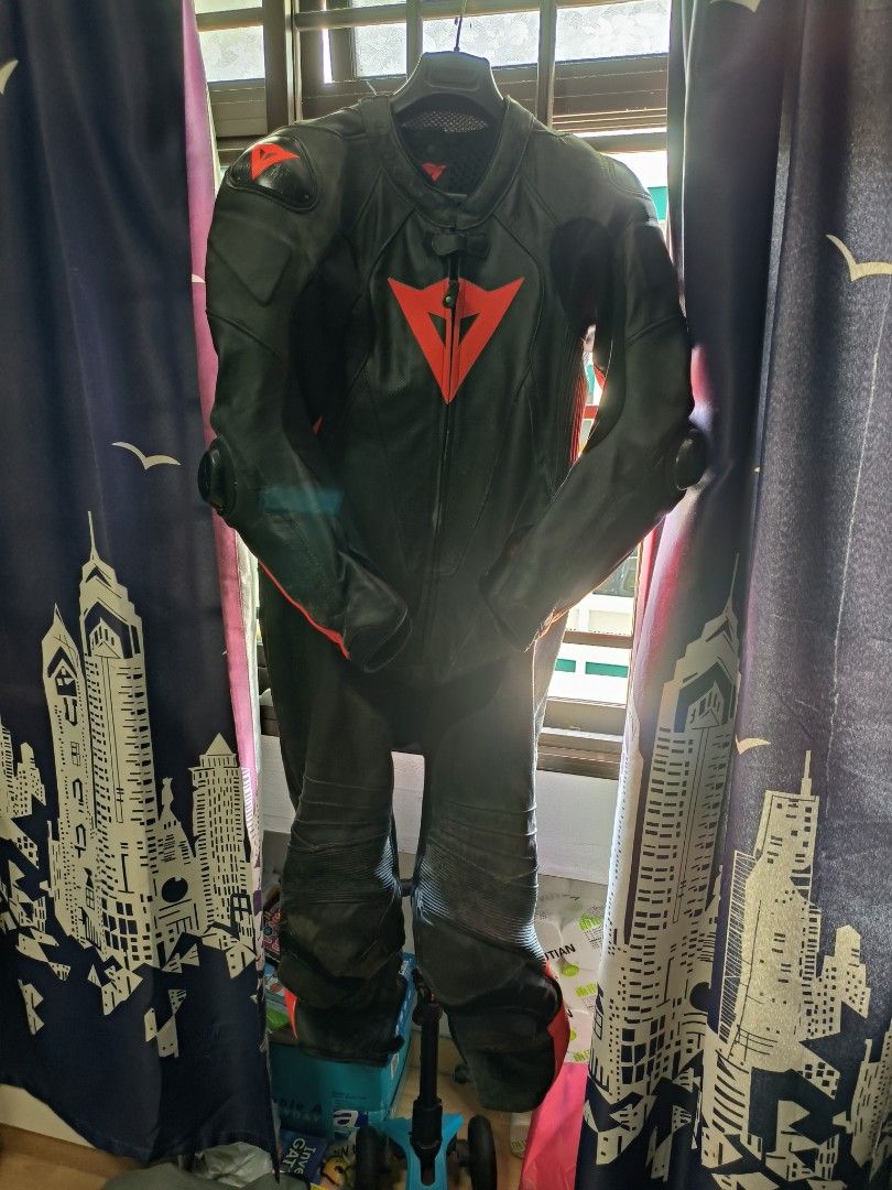 Dainese laguna seca cheap d1 perforated race suit