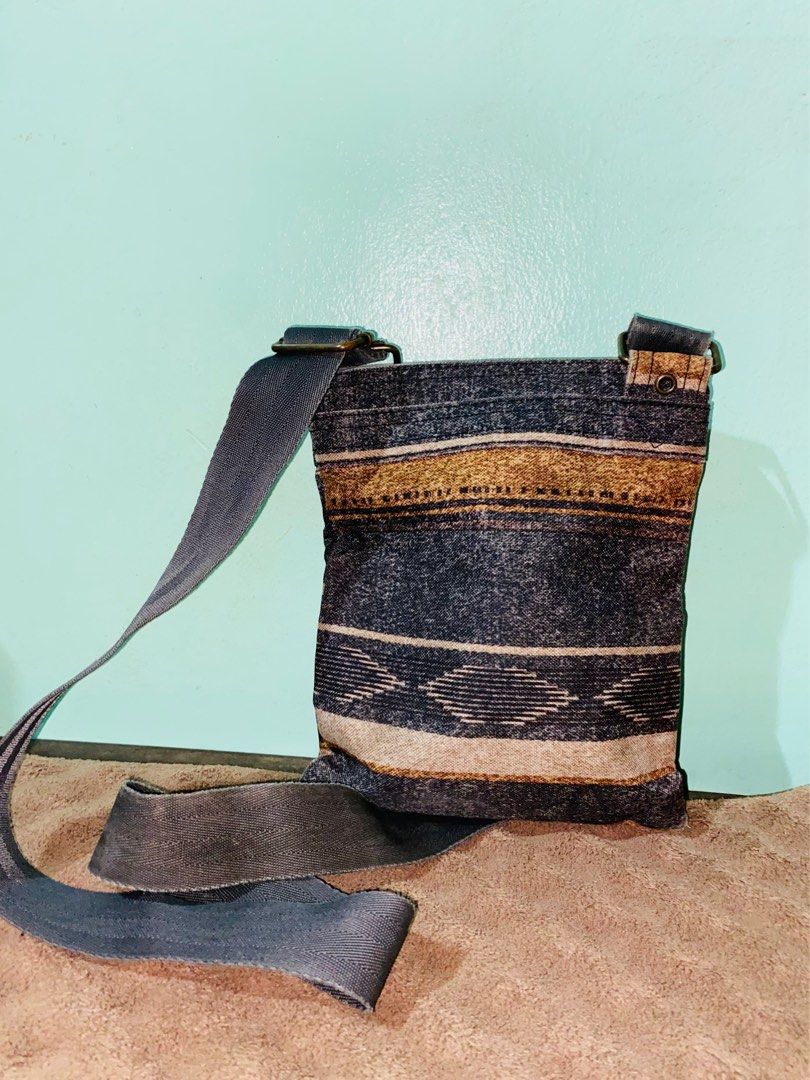 ‼️ON SALE‼️Dakine Shoulder Bag (Category: Cross-body Bags) located in Camiling. Submitted by authpreloveditems (Listing ID 1286026587, Image 3). Description: ‼️SALE‼️SALE‼️SALE‼️.
