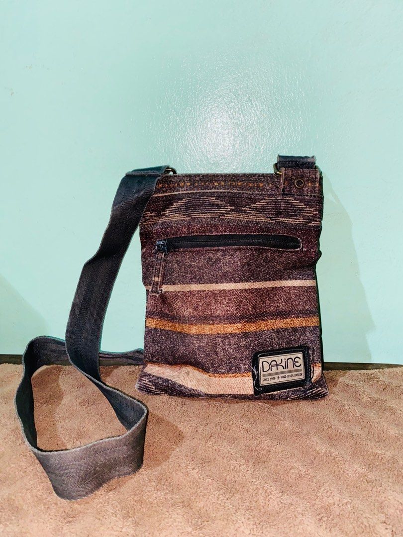 ‼️ON SALE‼️Dakine Shoulder Bag (Category: Cross-body Bags) located in Camiling. Submitted by authpreloveditems (Listing ID 1286026587, Image 1). Description: ‼️SALE‼️SALE‼️SALE‼️.
