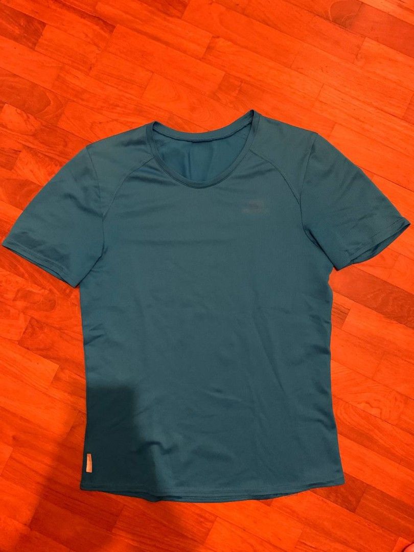 Decathlon dry fit tee shirt