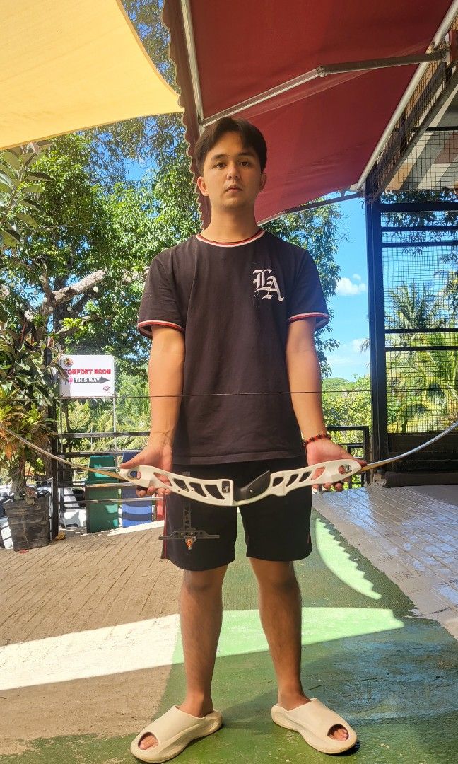 F1 CUPID Competition archery bow (Category: Other Sports Equipment and Supplies) located in Manila. Submitted by thepickleballseller (Listing ID 1286098476, Image 3). Description: F1 Cupid Competative Archery Bow Choose the F1 Youth Recurve as the ideal first Target Bow for beginners 68" bow length and 25" standard target riser fits most youths, with a draw range of 28" to 30" Die-cast 6061 aluminium riser with bright spray finish, light weight a