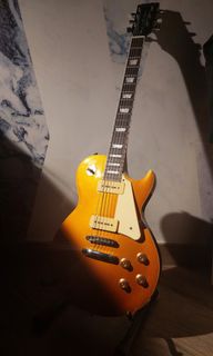 （分類：）位於 。 由 reconcile.guitar.workshop 提交（商品編號 1286059248，圖片 1）。簡介： 。