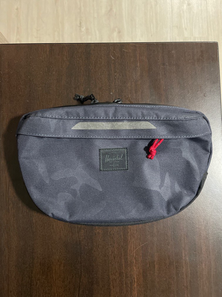 Nineteen hip pack hot sale