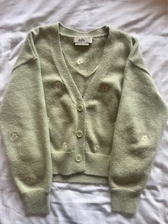 (Category: ) located in . Submitted by closetgurl (Listing ID 1286033818, Image 1). Description: .