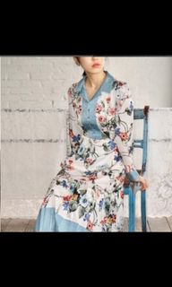 (Category: ) located in . Submitted by clearmycloset79 (Listing ID 1284038063, Image 1). Description: .