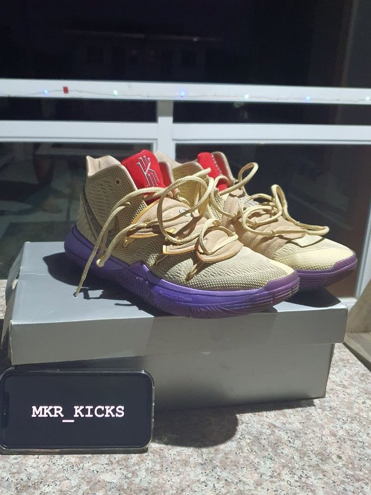 Kyrie 5 ikhet on store feet