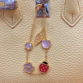 (Category: ) located in . Submitted by mandyishavinggrape (Listing ID 1286082278, Image 1). Description: .