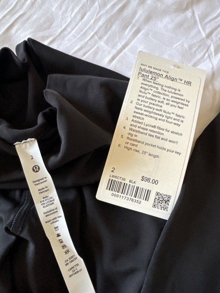 Lululemon Black Leggings CA 35801 RN 106259 HR 28