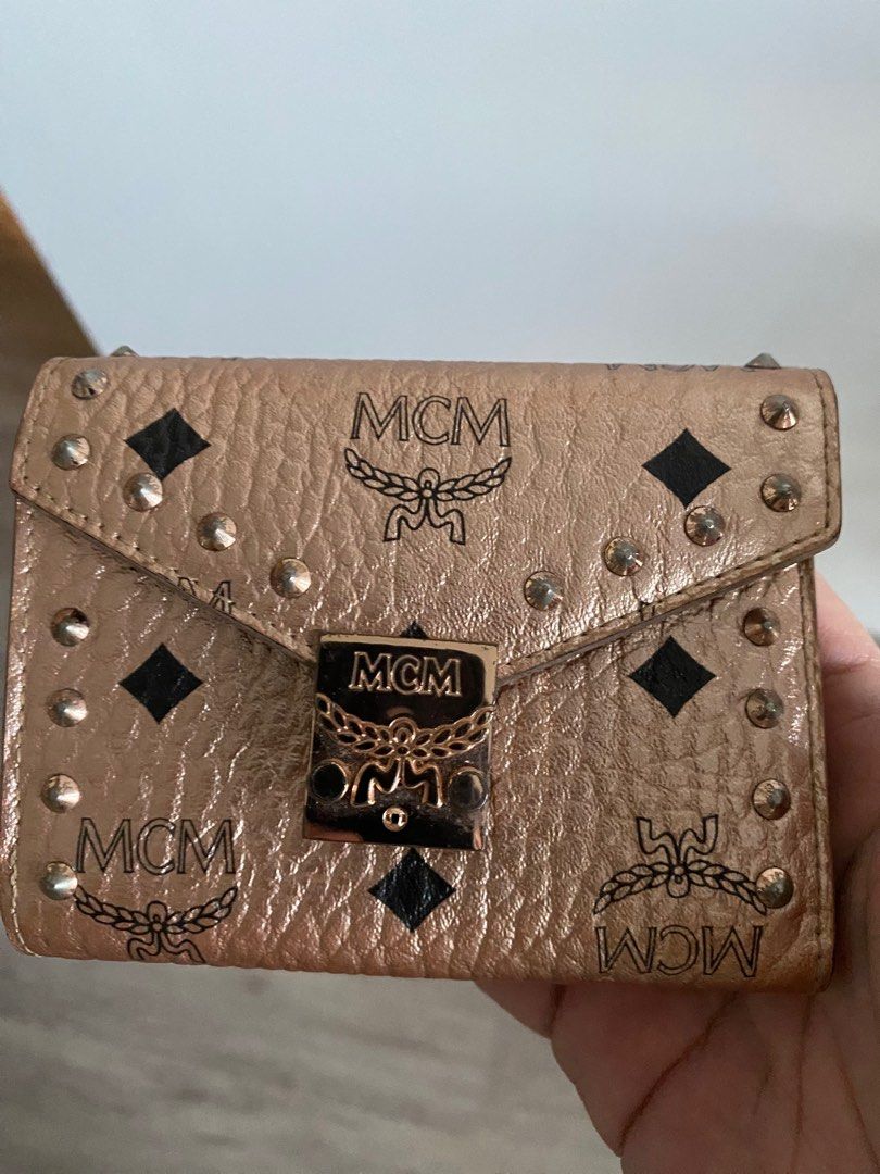 Mcm outlet wallet sale