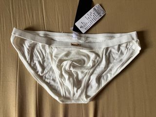 (Category: ) located in . Submitted by pool_boy (Listing ID 1286078964, Image 1). Description: .