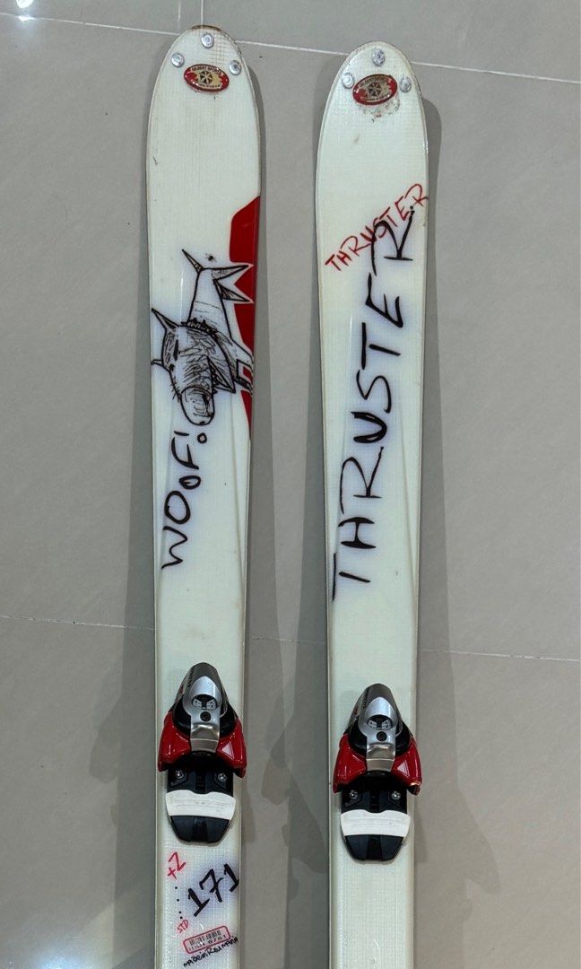 Salomon thruster top