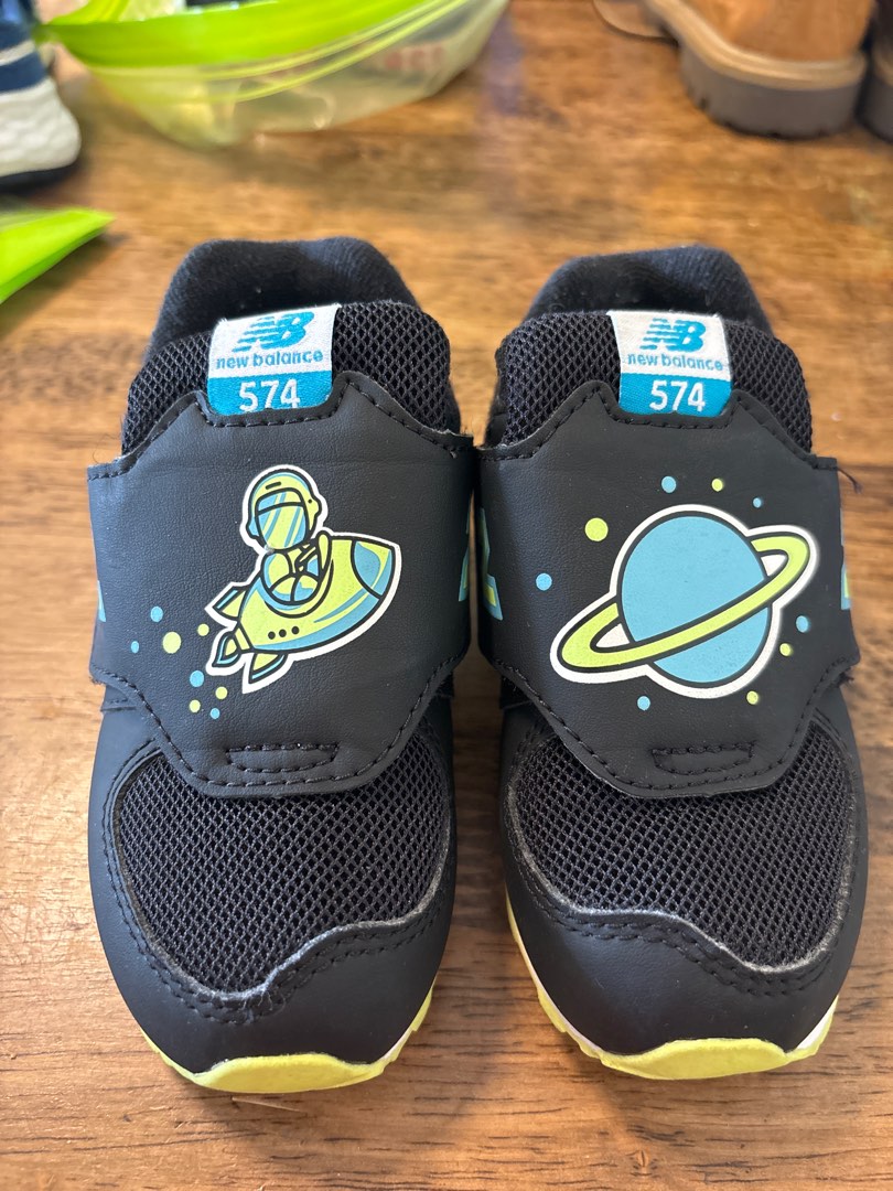 Newbalance sales kids shoes