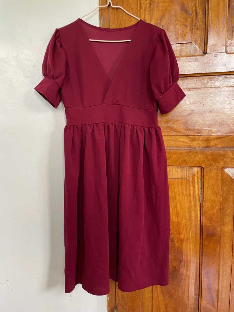 New Red Dress (Category: Dresses) located in Mangaldan. Submitted by prelovedstuffcm (Listing ID 1286071554, Image 2). Description: never been used red dress. bought for christmas party sana pero biglang nagbago ng theme. 😂😂 free size, bought from tiktok shop. .