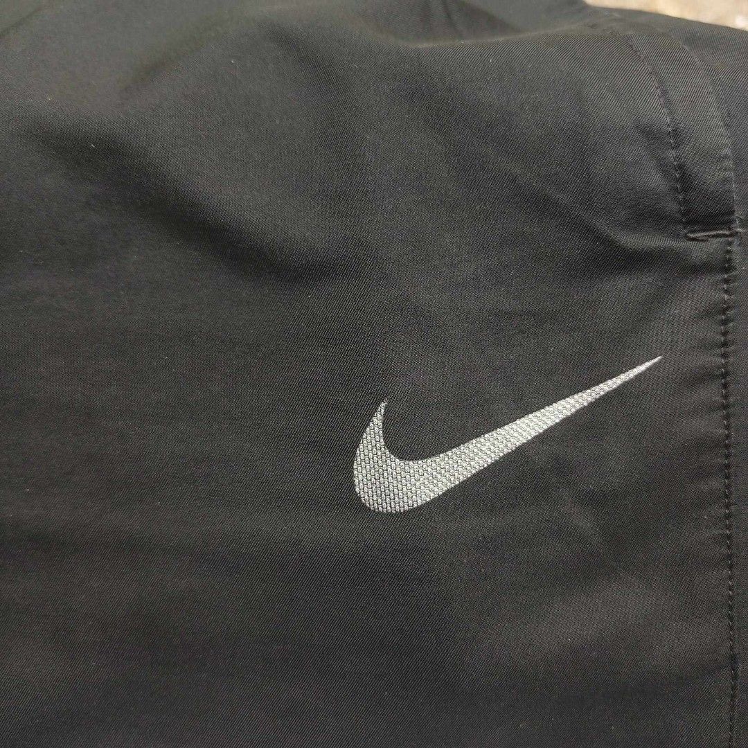 Nike Parachute Pants, Men's Fashion, Activewear on Carousell