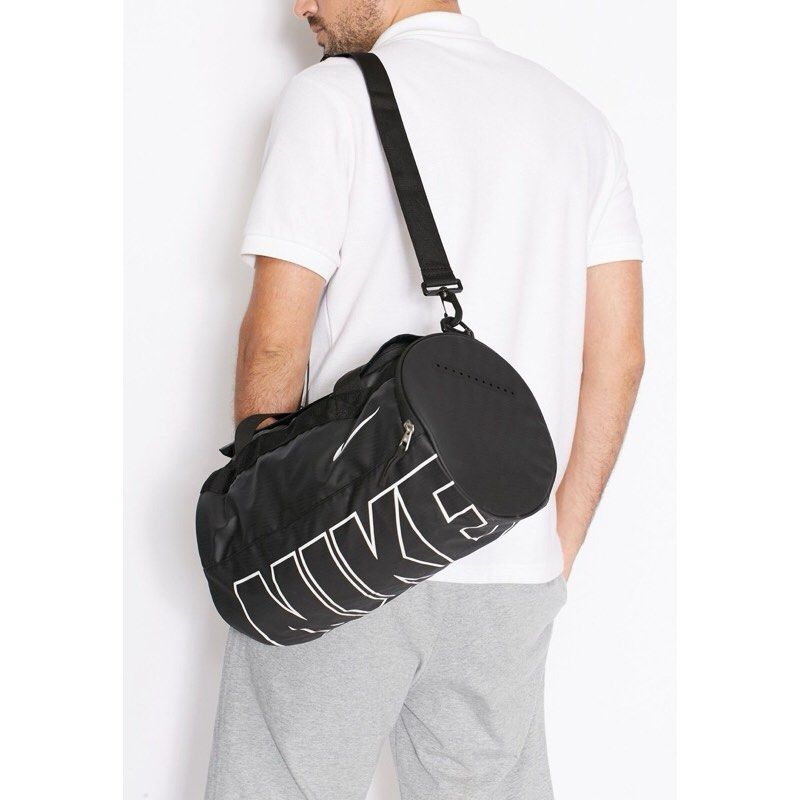 NIKE ALPHA ADAPT DRUM DUFFLE TRAVEL BAG Men s Fashion Bags