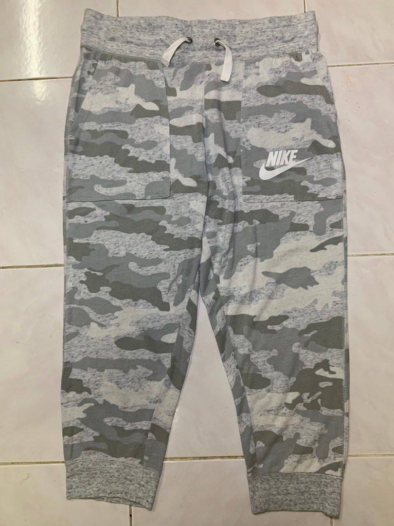 Nike grey deals camo joggers