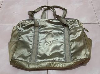 (Category: ) located in . Submitted by getyourfashionstore (Listing ID 1286119987, Image 1). Description: .