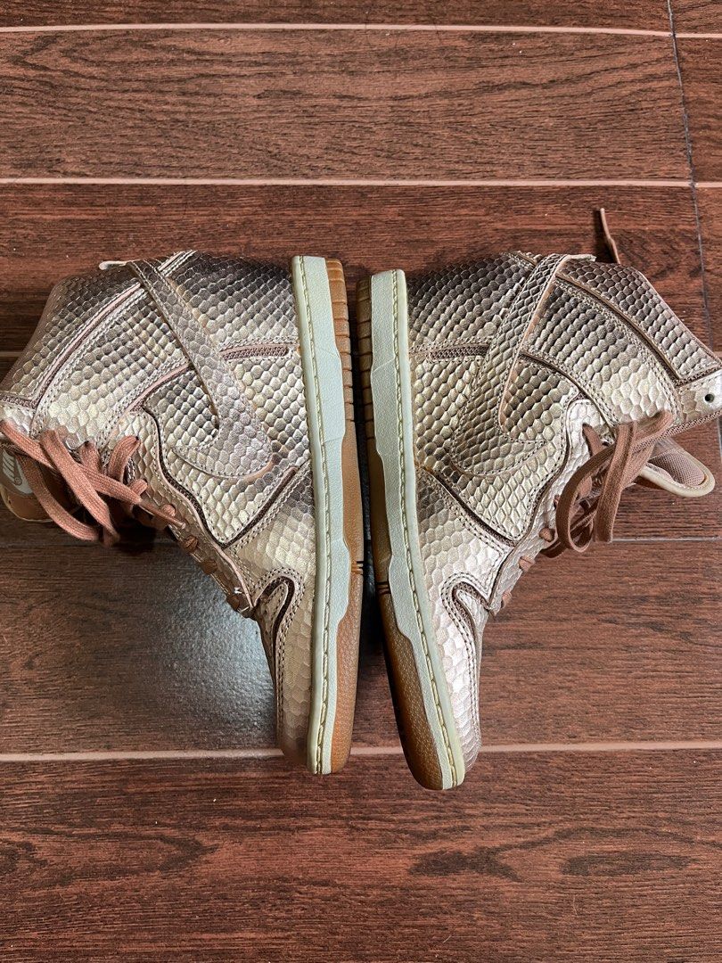 nike dunk sky high rose gold