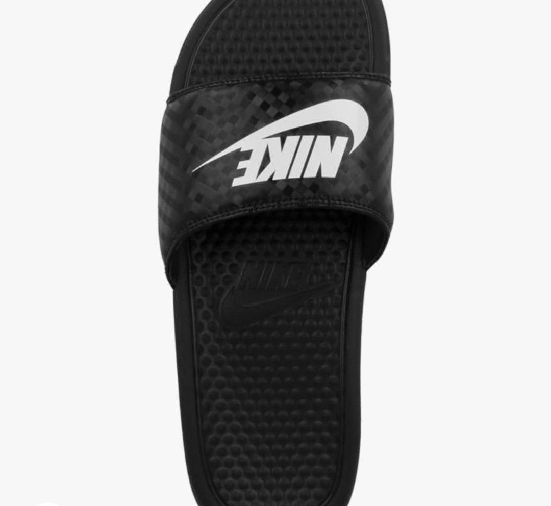 Nike slides women discount black and white