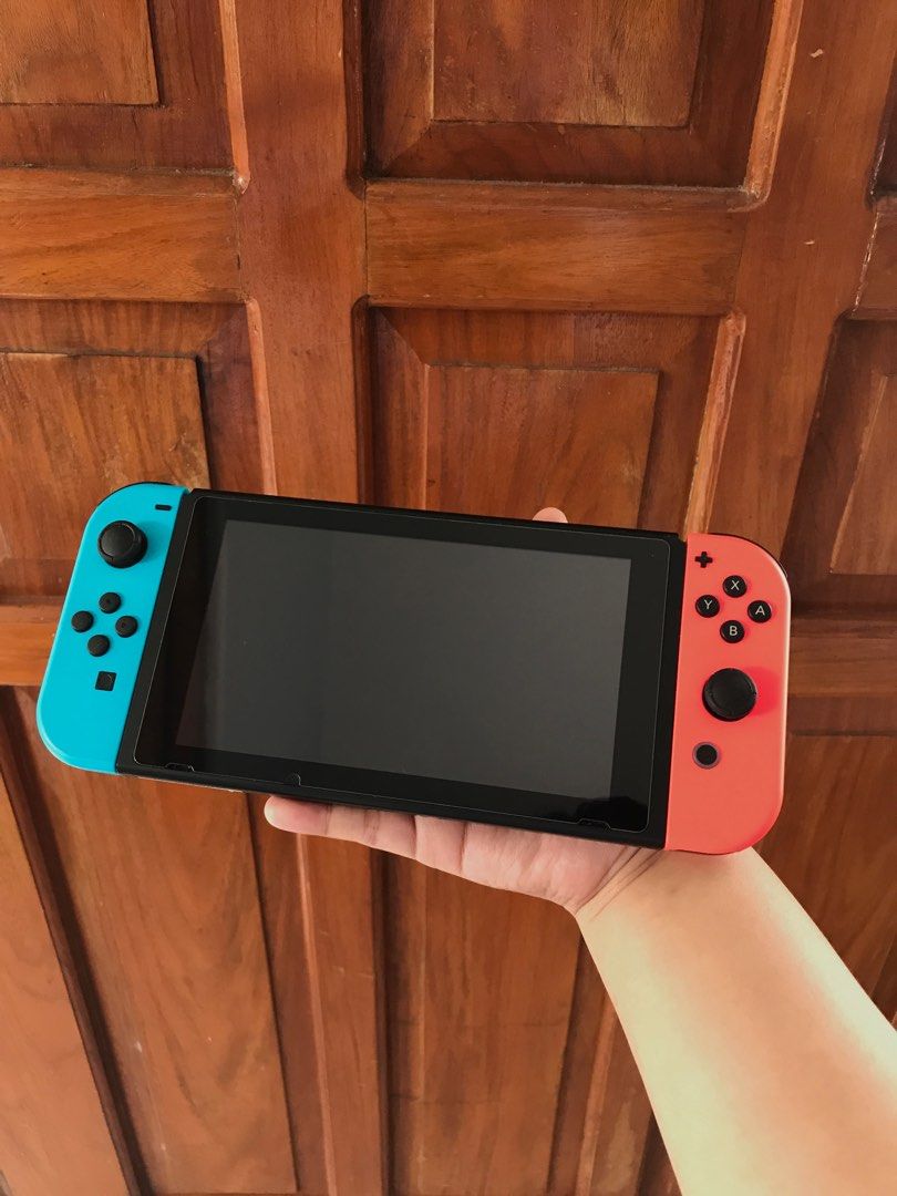 Nintendo Switch Secondhand Animal Crossing In Good Condition (Category: Nintendo) located in Mandaluyong City. Submitted by chiacells (Listing ID 1286137649, Image 1). Description: Inclusions: - 1 console - 1 switch dock - joy con (left) - joy con (right) - 1 nintendo switch AC adapter - option to buy one or two of the games i have. just lmk. bihira na magamit. need funds for more important things can test upon meetup. can do meetups or ship item