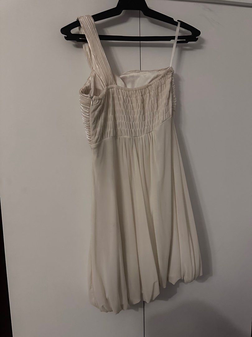 One-Shoulder Cocktail Dress (Category: Evening dresses & gowns) located in Cainta. Submitted by nixconcepts (Listing ID 1286126272, Image 2). Description: .
