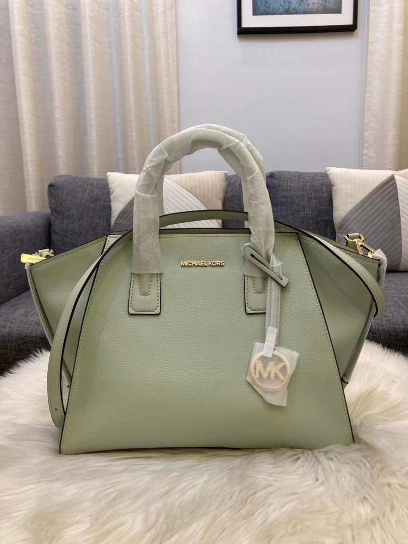 💯ORIGINAL MICHAEL KORS AVRIL LARGE SATCHEL ATOM GREEN (Category: Luxury Bags & Wallets) located in Quezon City. Submitted by ashongsstore (Listing ID 1286041536, Image 1). Description: 〽️MICHÁEL K0RS〽️ 🇵🇭ONHAND🇵🇭 New Arrivals ‼️Please look at our pictures as that is exactly what you are purchasing‼️ 💯GUARANTEED ORIGINAL AND AUTHENTIC or TRIPLE YOUR MONEY BACK! Not REPLICA, OEM, TOP GRADE QUALITY, AUTHENTIC QUALITY or Any other Terms to DENO