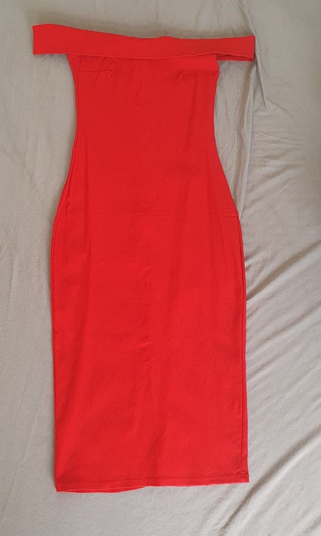 Red midi dress outlet off the shoulder