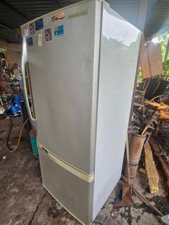 (Category: ) located in . Submitted by furnitureservice (Listing ID 1286119681, Image 1). Description: .
