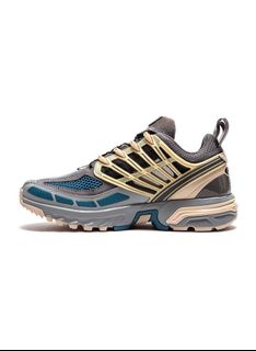 (Category: ) located in . Submitted by mesvetements (Listing ID 1286061872, Image 1). Description: .
