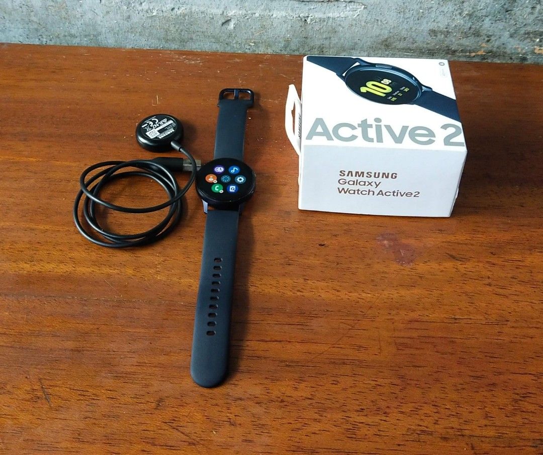 Watch active black online