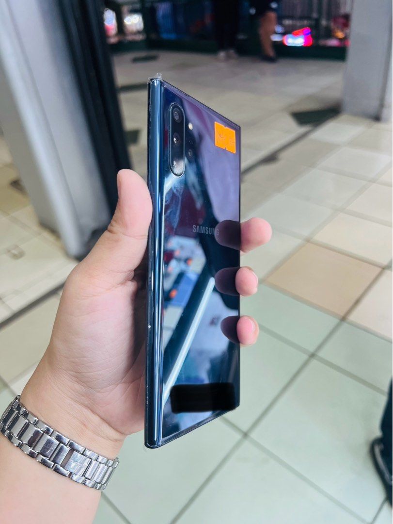 Samsung Note 10 Plus 256gb Dualsim (Category: Samsung) located in San Juan City. Submitted by javedsgadgetshop (Listing ID 1286154840, Image 3). Description: OPEN FOR INSTALLMENT VIA CREDIT CARD/GGIVES & SWAP/TRADE-IN! WE BUY AND SELL ( ANYKINDS OF UNIT BINIBILI PO NAMIN)! PTPA : Padelete po f bawal Read ❗️Onhand ‼️ Samsung Note 10+ •256gb •NTC Variant •Good batt health •Factory Unlock •95% Smoothness •No hidden issue | No Repaired •100% Authenti