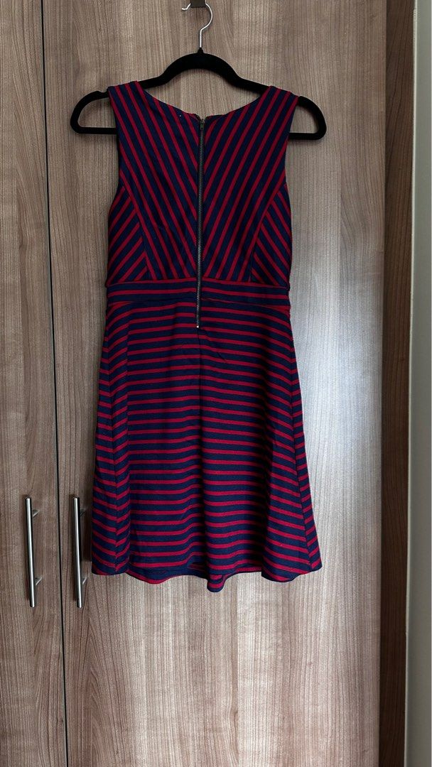 Stripe sailor a-line dress (Category: Dresses) located in Taguig. Submitted by cnazmd (Listing ID 1286067306, Image 3). Description: Stretchable Can fit medium to large.