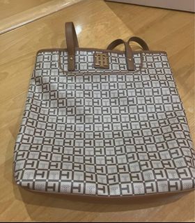 (Category: ) located in . Submitted by beemcloset (Listing ID 1286031950, Image 1). Description: .