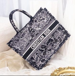 （分類：）位於 。 由 poolttttttt 提交（商品編號 1286180943，圖片 1）。簡介： 。