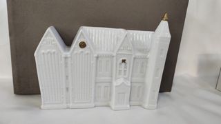 Wall/Table Top Mansion House Decor (Ceramic)