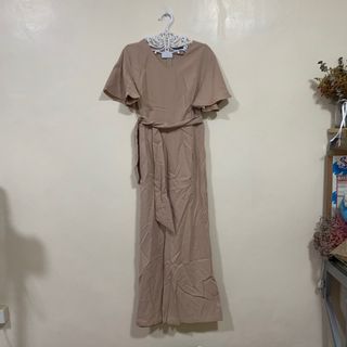 (Category: ) located in . Submitted by closet.decluttered (Listing ID 1286168038, Image 1). Description: .