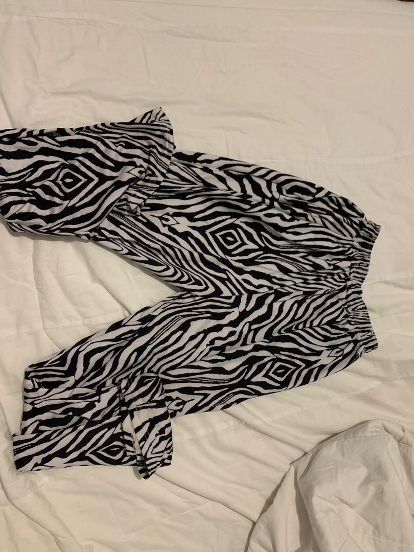 Zebra Trousers (Category: Other Bottoms) located in Paranaque City. Submitted by izzysus (Listing ID 1286132067, Image 1). Description: only used once mop: gcash / maya / bpi mod: lalamove, ggx, jnt, lbc.